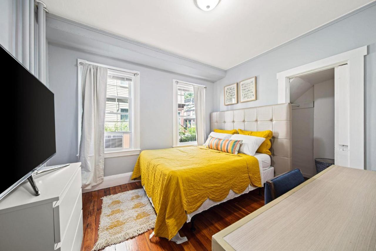 Cozy Up In 5Br Apt Near Charming Oak Square Boston Exteriér fotografie