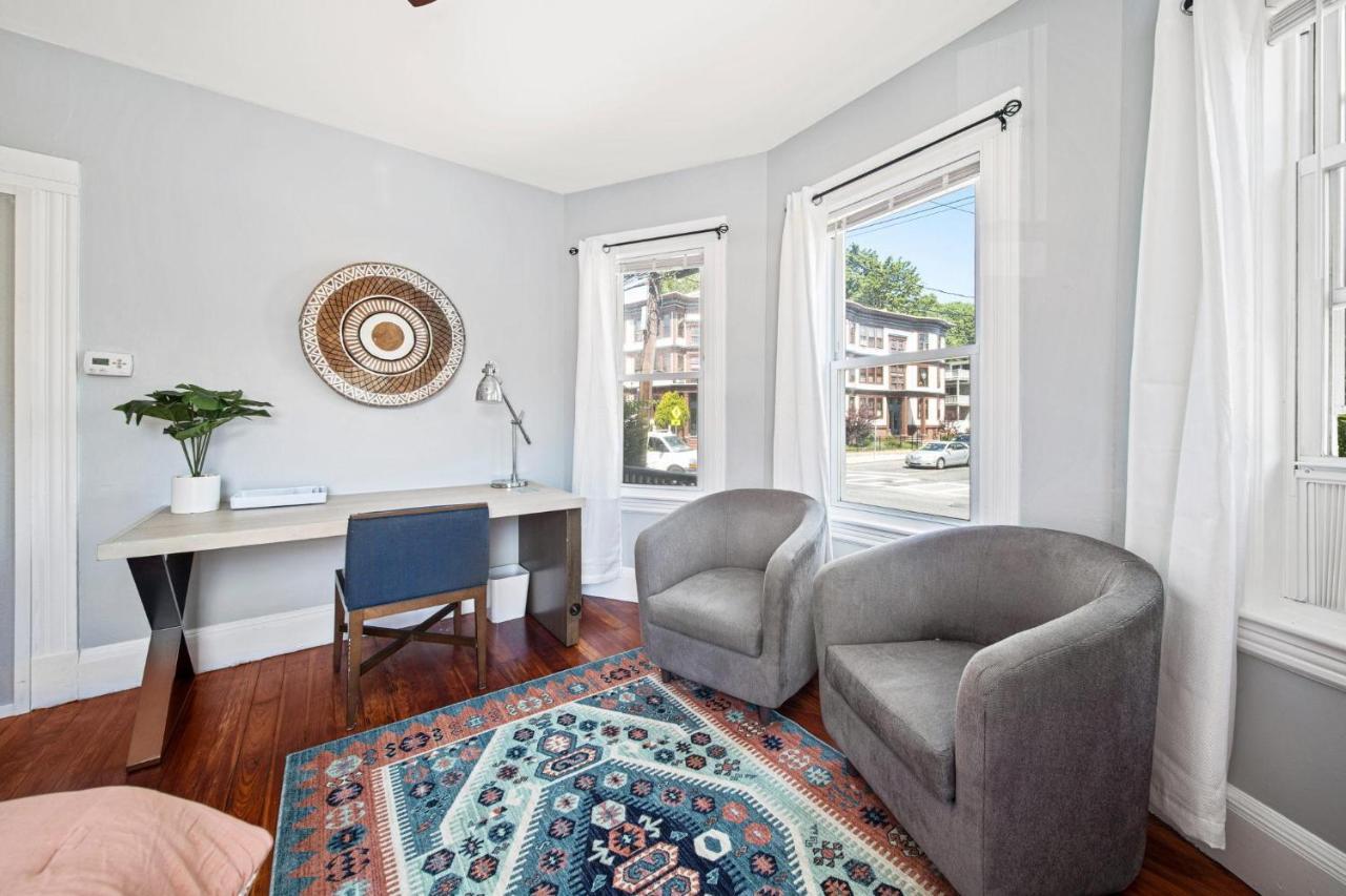 Cozy Up In 5Br Apt Near Charming Oak Square Boston Exteriér fotografie